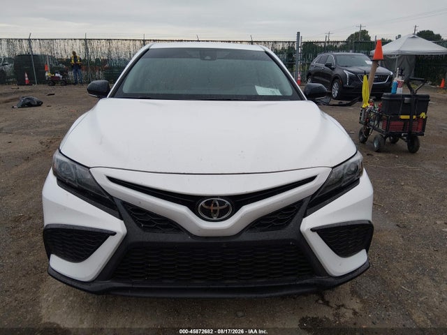 4T1G11BK2NU060695 Toyota Camry Se Nightshade Special Awd