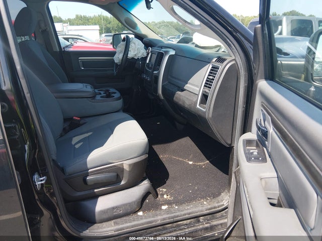 45872766 :رقم المزاد ، 1C6RR6TT2KS610017 vin ، 2019 Ram 1500 Classic Slt  4x2 6'4 Box مزاد بيع