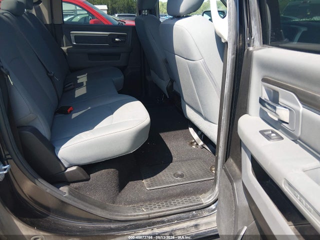 45872766 :رقم المزاد ، 1C6RR6TT2KS610017 vin ، 2019 Ram 1500 Classic Slt  4x2 6'4 Box مزاد بيع