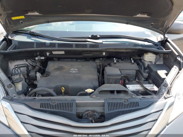 5TDYK3DC2ES438090 Toyota Sienna Xle V6 8 Passenger