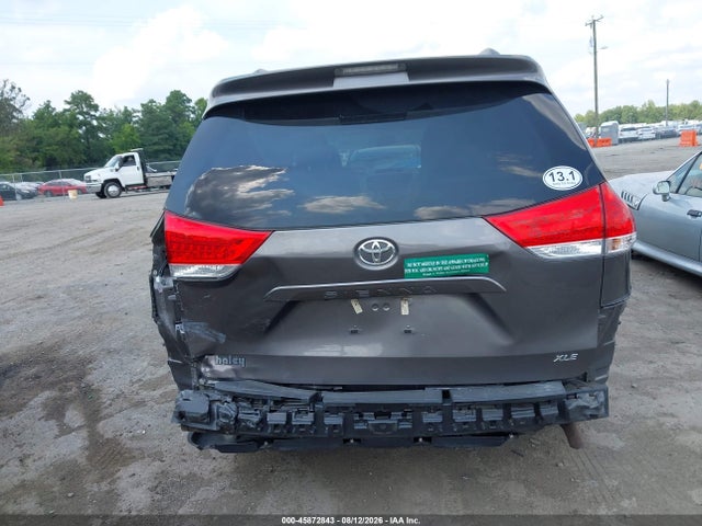 5TDYK3DC2ES438090 Toyota Sienna Xle V6 8 Passenger