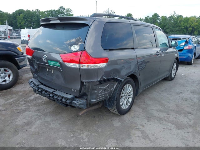 5TDYK3DC2ES438090 Toyota Sienna Xle V6 8 Passenger