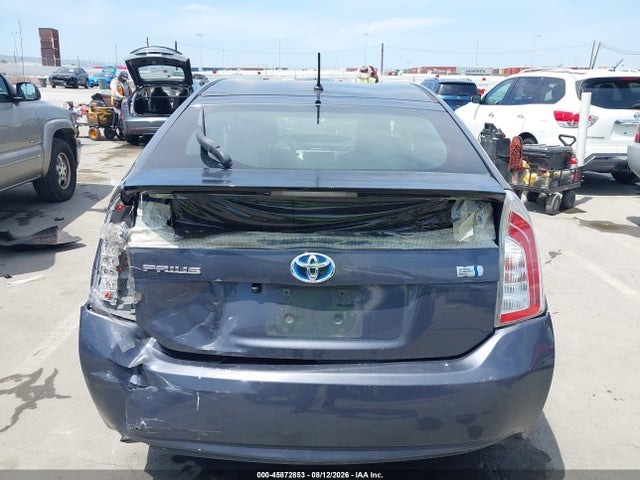 Toyota Prius Two 2014 JTDKN3DU8E0371181 Image 16