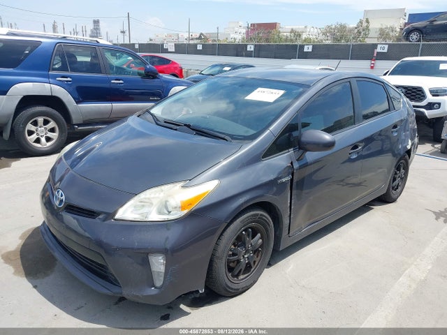 Toyota Prius Two 2014 JTDKN3DU8E0371181 Image 2