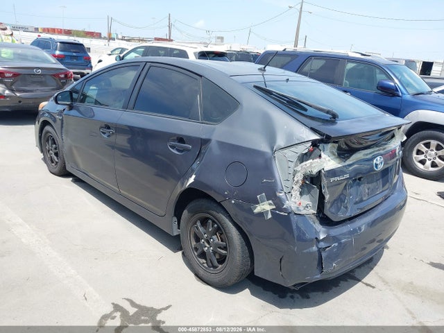 Toyota Prius Two 2014 JTDKN3DU8E0371181 Image 3