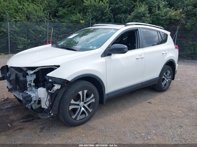JTMBFREV8HJ705599 Toyota RAV4 LE