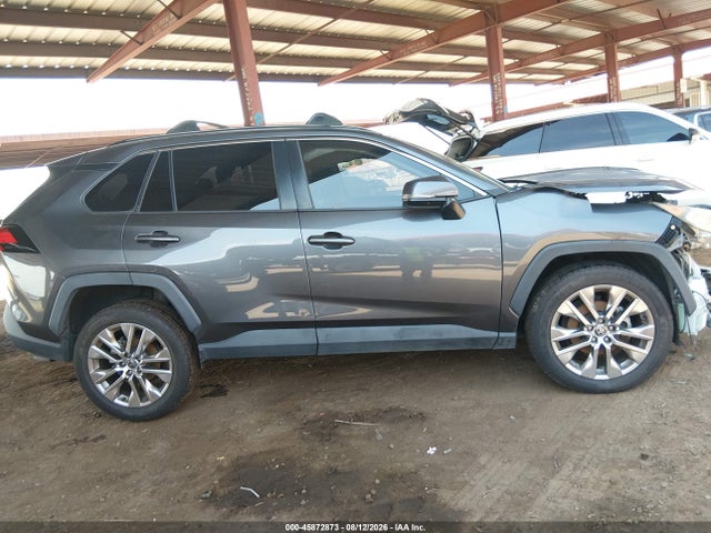 2021 Toyota Rav4 Xle Premium მანქანა იყიდება აუქციონზე, vin: 2T3C1RFV8MC160423, აუქციონის ნომერი: 45872873