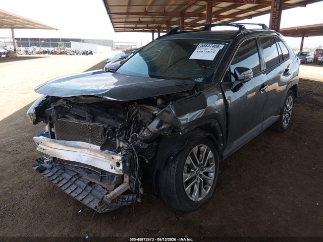 2021 Toyota Rav4 Xle Premium მანქანა იყიდება აუქციონზე, vin: 2T3C1RFV8MC160423, აუქციონის ნომერი: 45872873