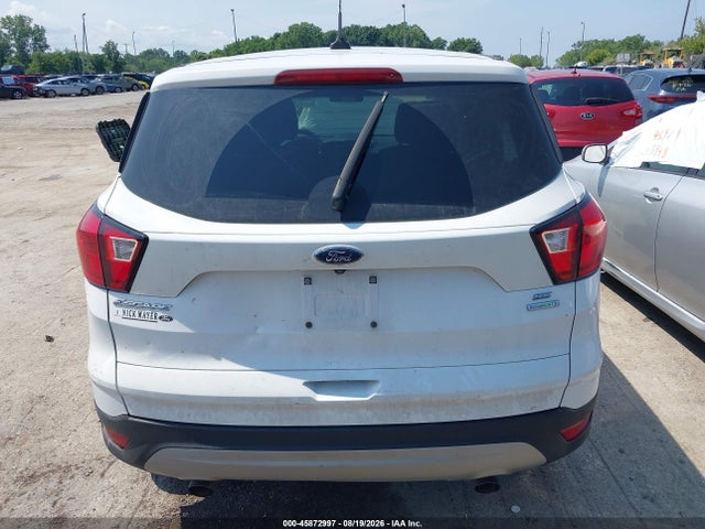 45872997 :رقم المزاد ، 1FMCU0GD0KUA03062 vin ، 2019 Ford Escape Se مزاد بيع