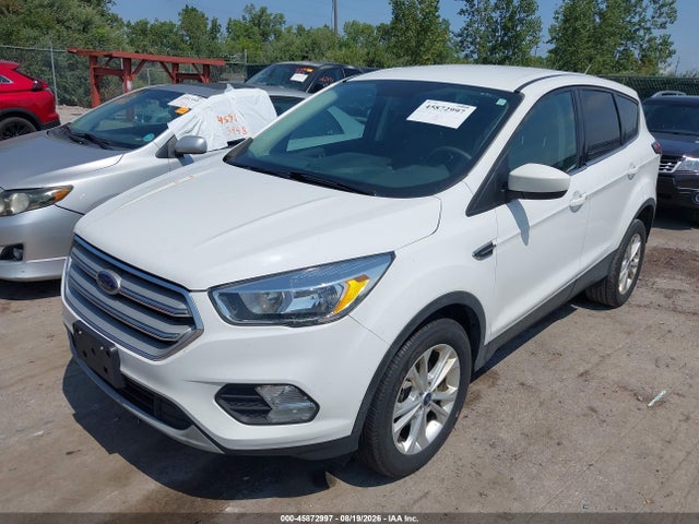 45872997 :رقم المزاد ، 1FMCU0GD0KUA03062 vin ، 2019 Ford Escape Se مزاد بيع
