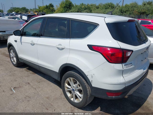 45872997 :رقم المزاد ، 1FMCU0GD0KUA03062 vin ، 2019 Ford Escape Se مزاد بيع