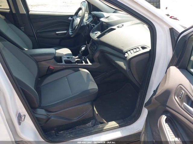 45872997 :رقم المزاد ، 1FMCU0GD0KUA03062 vin ، 2019 Ford Escape Se مزاد بيع