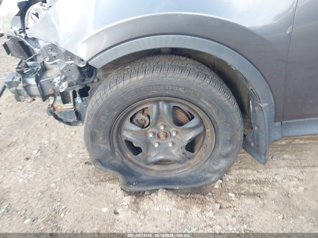 Toyota RAV4 LE 2015 JTMBFREV0FJ041442 Image 18