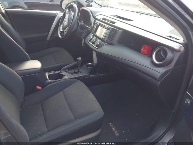 Toyota RAV4 LE 2015 JTMBFREV0FJ041442 Image 5