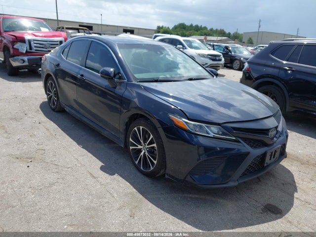 2018 Toyota Camry Se მანქანა იყიდება აუქციონზე, vin: 4T1B11HK0JU663009, აუქციონის ნომერი: 45873032
