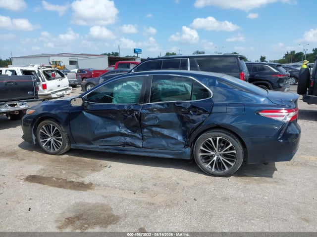 Продажа на аукционе авто 2018 Toyota Camry Se, vin: 4T1B11HK0JU663009, номер лота: 45873032