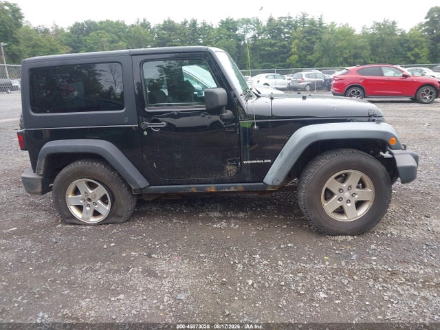 45873038 :رقم المزاد ، 1J4BA6D17BL527038 vin ، 2011 Jeep Wrangler Rubicon مزاد بيع