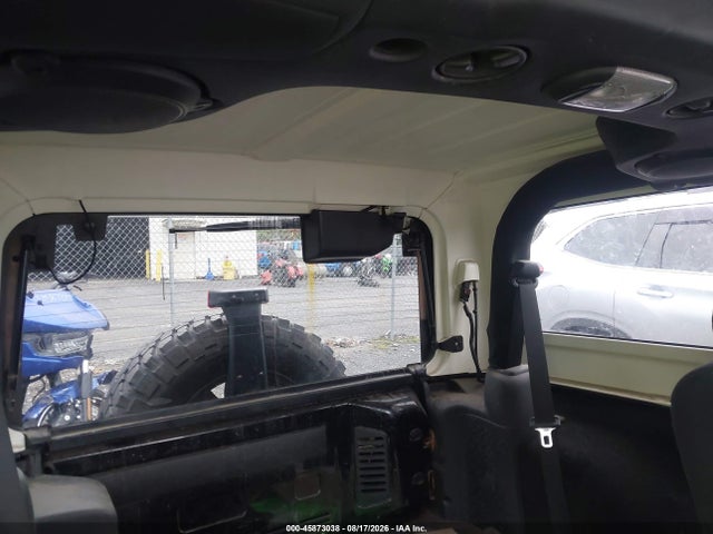 45873038 :رقم المزاد ، 1J4BA6D17BL527038 vin ، 2011 Jeep Wrangler Rubicon مزاد بيع