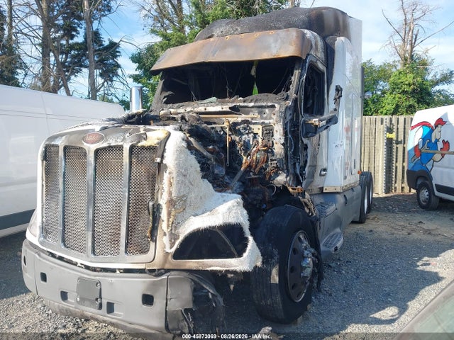 Продажа на аукционе авто 2017 Peterbilt 579, vin: 1XPBD49X8HD392586, номер лота: 45873069