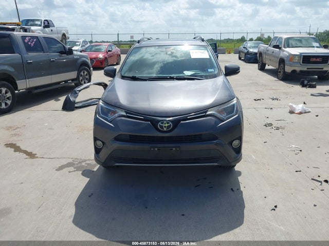 JTMWFREV2HJ127145 Toyota Rav4 Xle