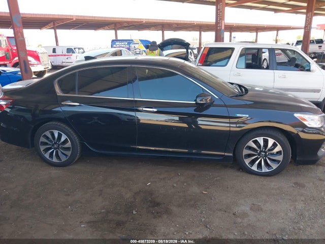 JHMCR6F7XHC005709 Honda Accord Hybrid Touring