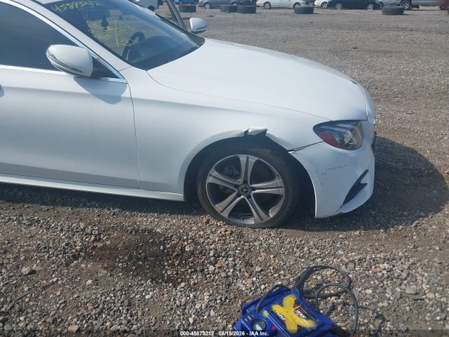 2018 Mercedes-benz E 300 მანქანა იყიდება აუქციონზე, vin: WDDZF4JB7JA469942, აუქციონის ნომერი: 45873212