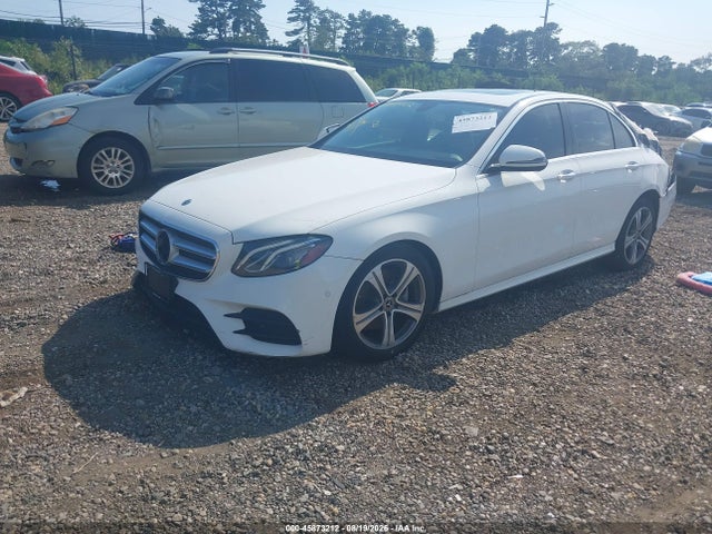 2018 Mercedes-benz E 300 მანქანა იყიდება აუქციონზე, vin: WDDZF4JB7JA469942, აუქციონის ნომერი: 45873212