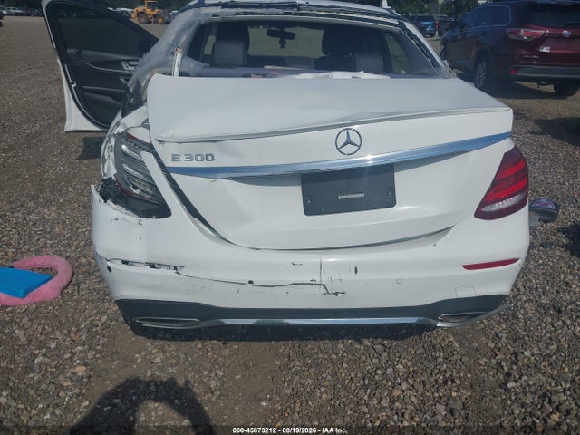 2018 Mercedes-benz E 300 მანქანა იყიდება აუქციონზე, vin: WDDZF4JB7JA469942, აუქციონის ნომერი: 45873212