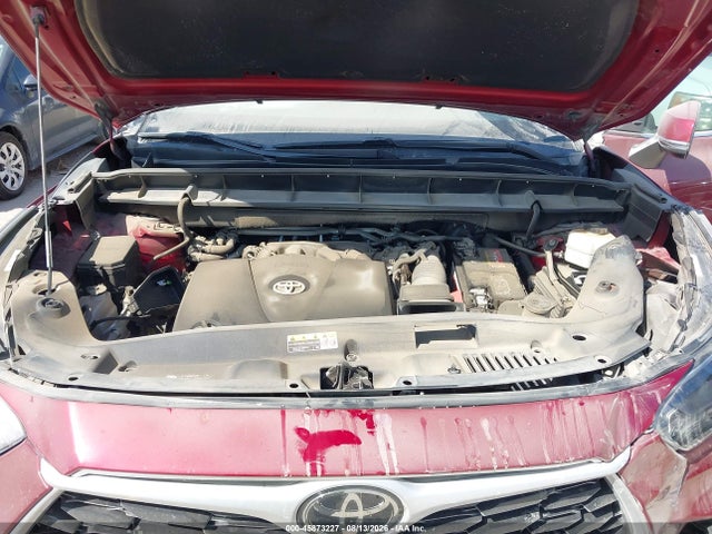 Toyota Highlander Xle 2022 5TDGZRBH4NS225067 Image 10