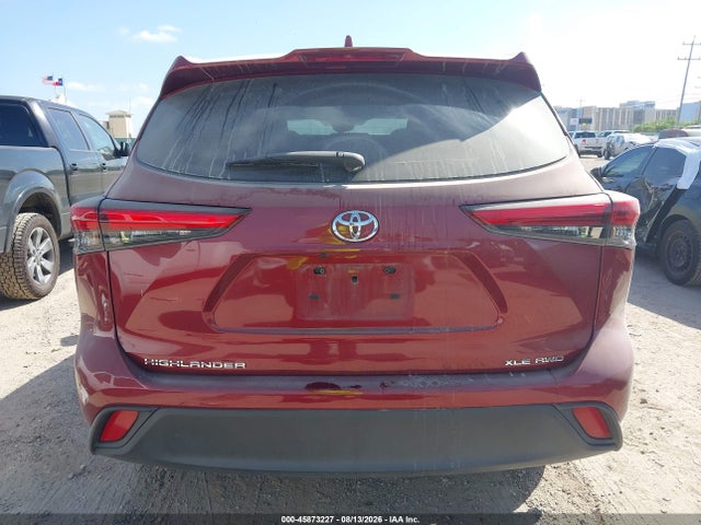 Toyota Highlander Xle 2022 5TDGZRBH4NS225067 Image 17