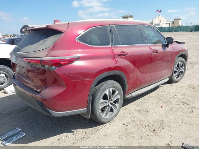 Toyota Highlander Xle 2022 5TDGZRBH4NS225067 Image 4