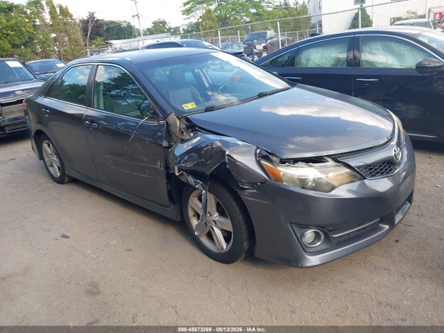 45873269 :رقم المزاد ، 4T1BF1FK2CU085177 vin ، 2012 Toyota Camry Se مزاد بيع