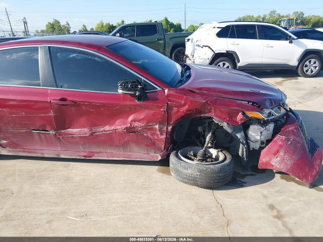 4T1B11HK8JU566107 Toyota CAMRY LE