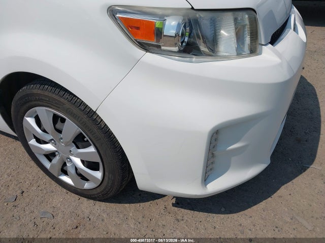 Scion XB 2014 JTLZE4FE6EJ054170 Image 6