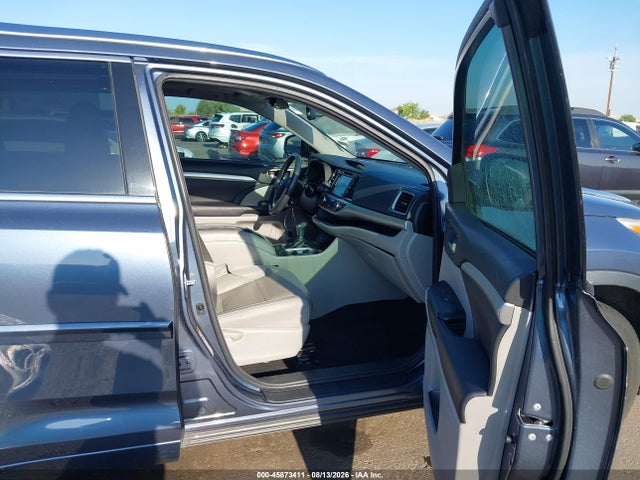 Toyota Highlander Xle V6 2016 5TDKKRFH3GS122279 Image 5