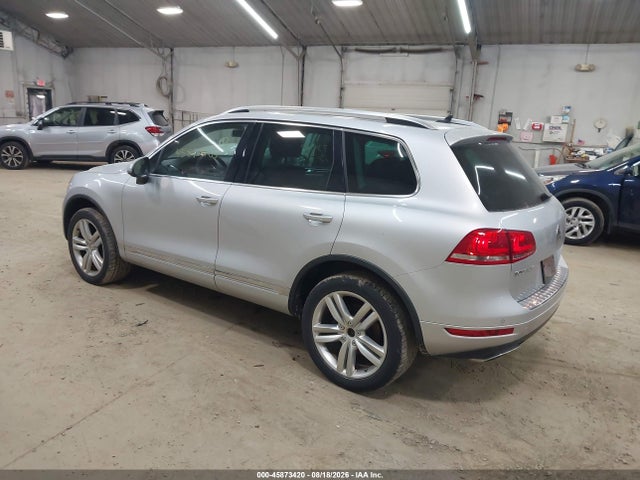 2013 Volkswagen Touareg Tdi Executive მანქანა იყიდება აუქციონზე, vin: WVGEP9BPXDD007306, აუქციონის ნომერი: 45873420