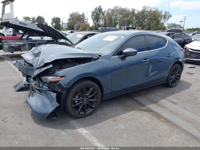 Mazda Mazda3 Premium 2021 JM1BPAML3M1401850 Image 2