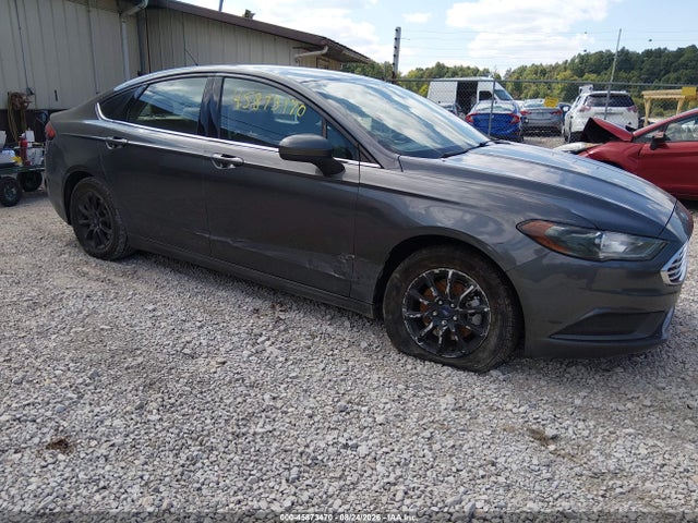 45873470 :رقم المزاد ، 3FA6P0G79JR165982 vin ، 2018 Ford Fusion S مزاد بيع