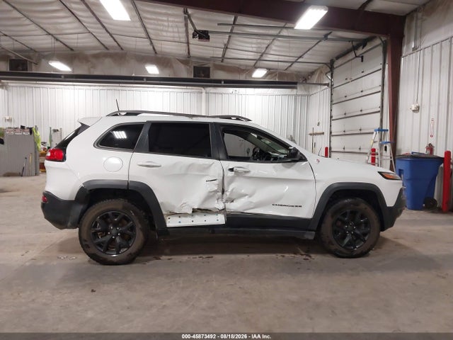 45873492 :رقم المزاد ، 1C4PJMBB0GW338510 vin ، 2016 Jeep Cherokee Trailhawk مزاد بيع