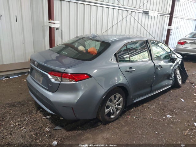 Продажа на аукционе авто 2021 Toyota Corolla Le, vin: 5YFEPMAE2MP265856, номер лота: 45873539