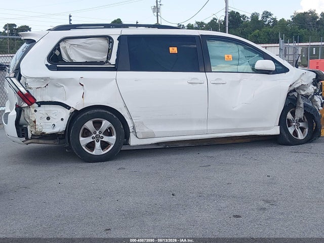 Toyota Sienna Le 8 Passenger 2019 5TDKZ3DC2KS987687 Image 16