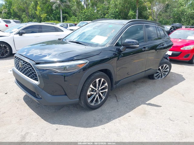 45873628 :رقم المزاد ، 7MUDAAAG6PV047496 vin ، 2023 Toyota Corolla Cross Xle مزاد بيع