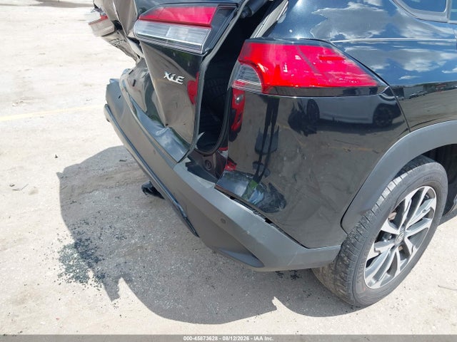 45873628 :رقم المزاد ، 7MUDAAAG6PV047496 vin ، 2023 Toyota Corolla Cross Xle مزاد بيع