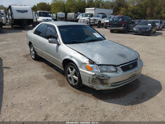 45873634 :رقم المزاد ، 4T1BG22K6YU012040 vin ، 2000 Toyota Camry Le مزاد بيع