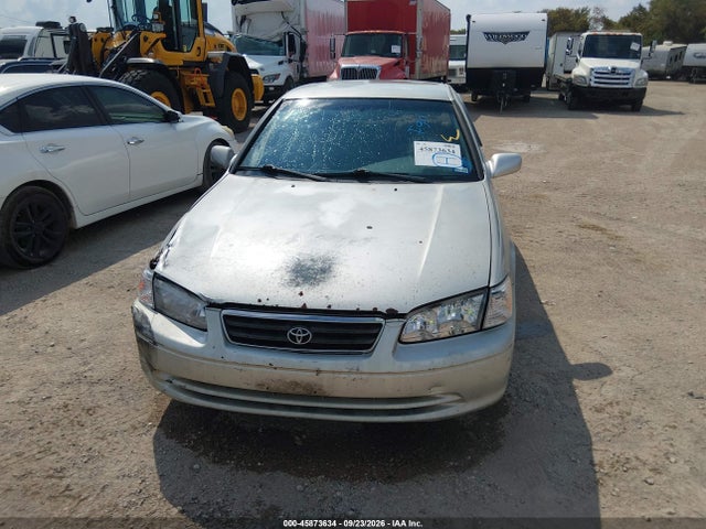 45873634 :رقم المزاد ، 4T1BG22K6YU012040 vin ، 2000 Toyota Camry Le مزاد بيع