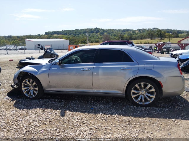 2018 Chrysler 300 Limited მანქანა იყიდება აუქციონზე, vin: 2c3ccaeg0jh261856, აუქციონის ნომერი: 45873635