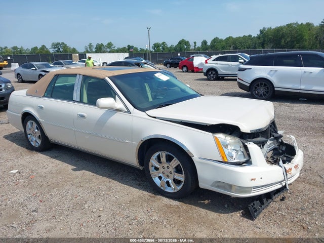 45873656 :رقم المزاد ، 1G6KP5ES4BU121236 vin ، 2011 Cadillac Dts Platinum Collection مزاد بيع