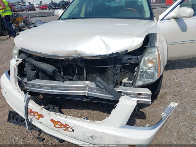 45873656 :رقم المزاد ، 1G6KP5ES4BU121236 vin ، 2011 Cadillac Dts Platinum Collection مزاد بيع