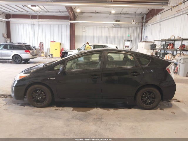Toyota Prius Two 2014 JTDKN3DU1E0379283 Image 14