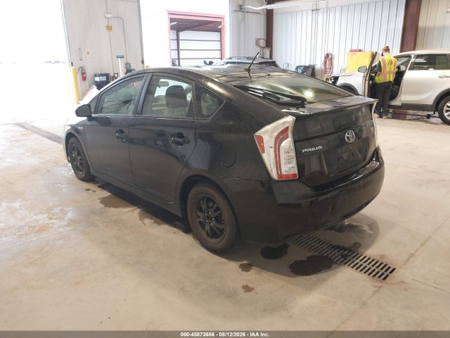 Toyota Prius Two 2014 JTDKN3DU1E0379283 Image 3